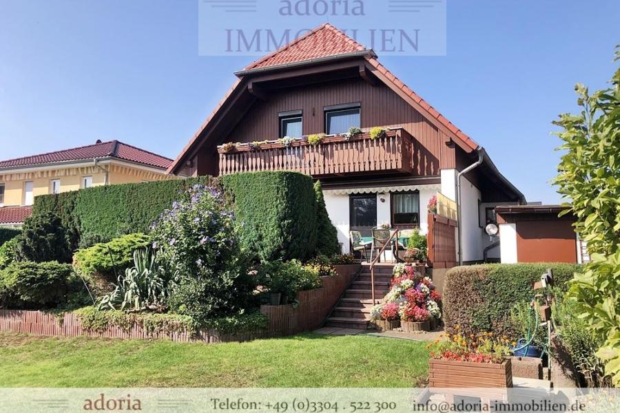 Gemütliches Einfamilienhaus mit Keller - Garage - großer Garten - Feldblick